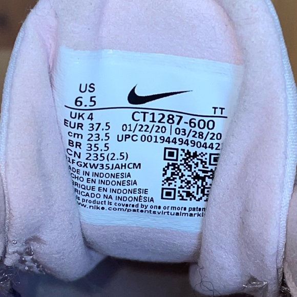 Nike Air Max 270 - Picture 6 of 7